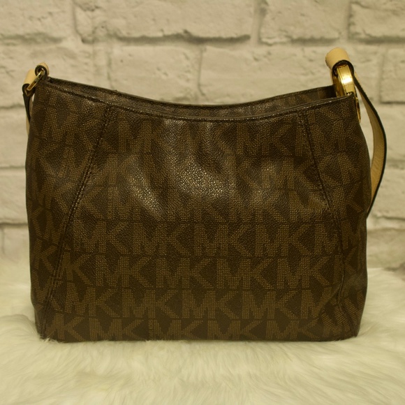 Michael Kors Fulton Messenger - Picture 16 of 16